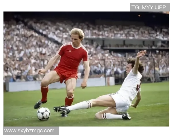 世界足坛11号位球星排名解析：谁才是传奇中最具影响力的11号球员