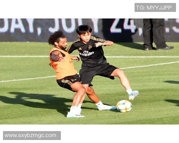 亚洲足球明星的崛起与影响力解析：从历史到现状的全面回顾