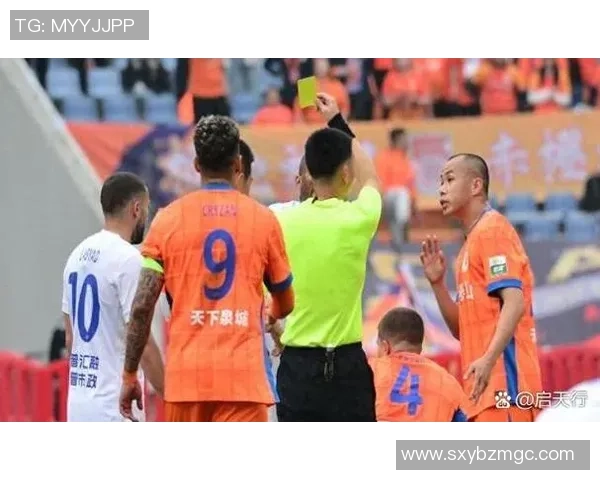 五大足球巨星及其精彩瞬间解析：他们如何改变了世界足坛